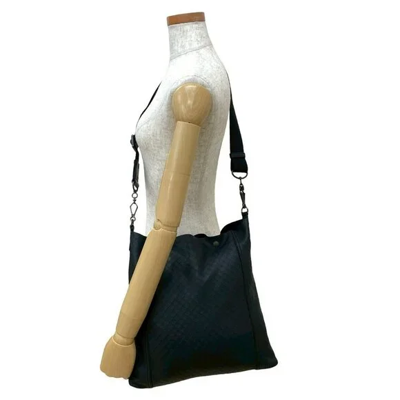 BOTTEGA VENETA Black Leather Intrecciato Shoulder Bag